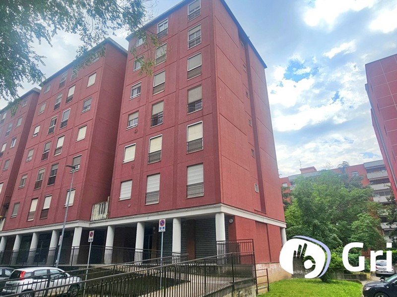 Negozio in Vendita a San Donato Milanese, 105'000€, 85 m²