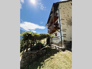 Casa Indipendente in Vendita a Varzo, 120'000€, 120 m², arredato