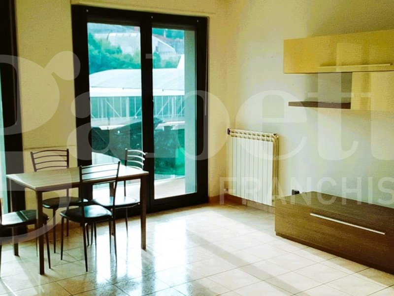 Bilocale in Vendita a Albissola Marina, 250'000€, 70 m², arredato