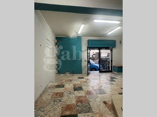 Negozio in Vendita a Capua, 70'000€, 64 m²