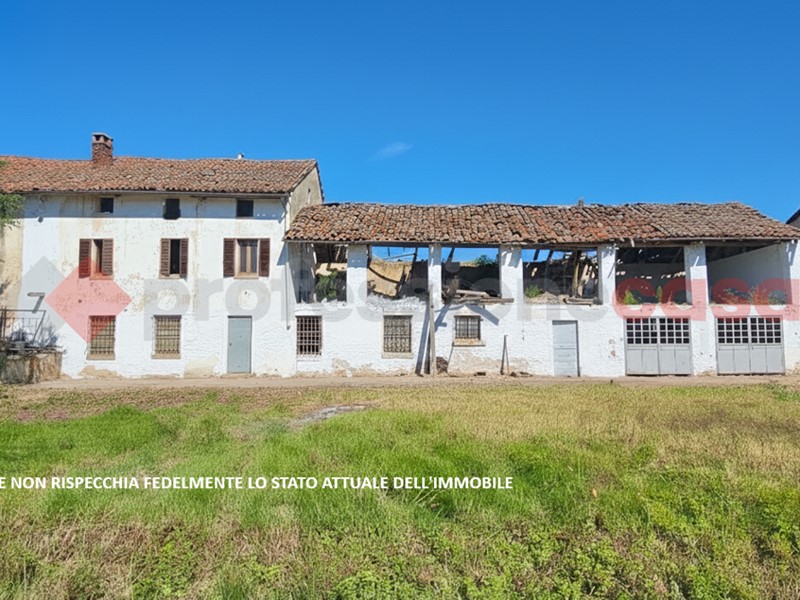 Casale in Vendita a Villanova d'Asti, 39'000&euro;, 520 m²