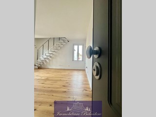 Trilocale in Vendita a Firenze, zona San Jacopino, 360'000€, 75 m²