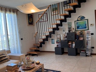 Quadrilocale in Vendita a Salzano, 189'000€, 120 m², con Box