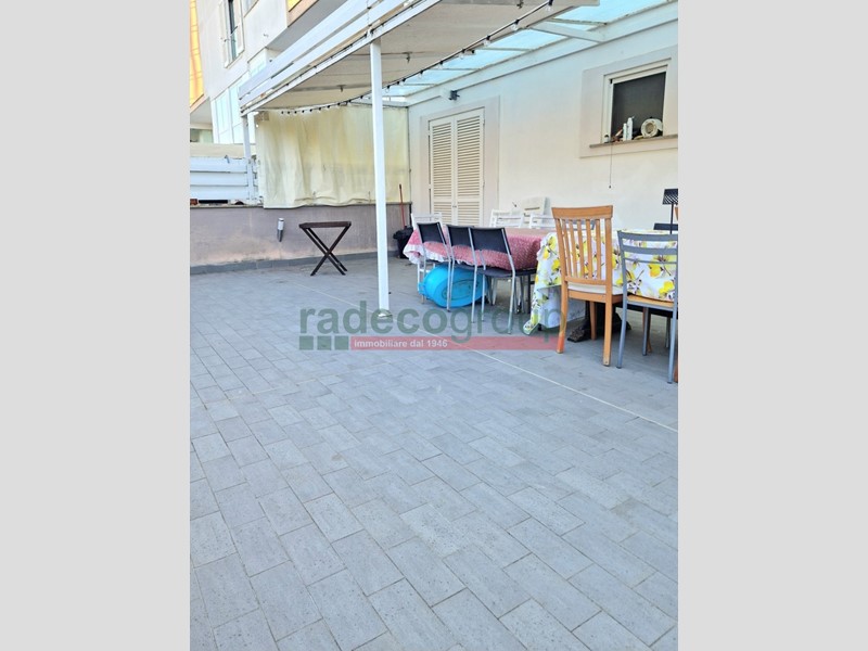 Appartamento in Vendita a Livorno, zona Borgo di magrignano, 310'000€, 100 m², con Box