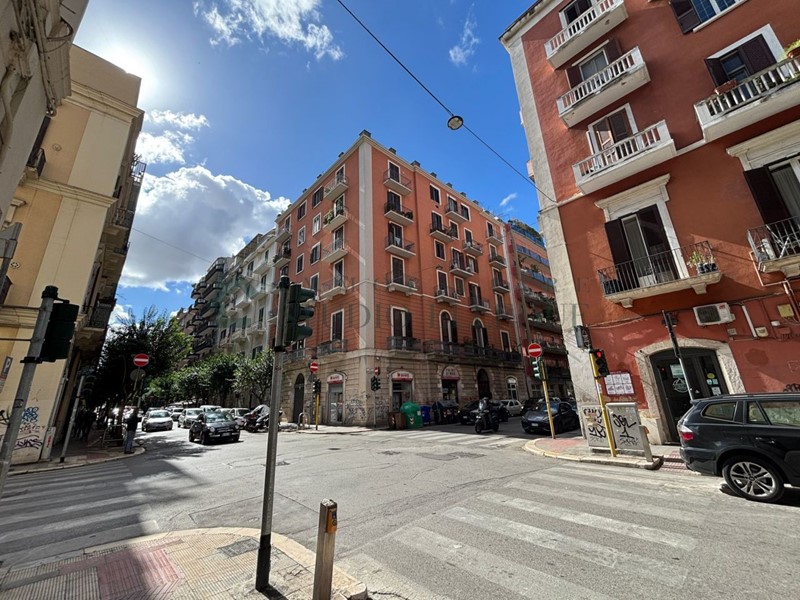 Appartamento in Vendita a Bari, 620'000€, 200 m²
