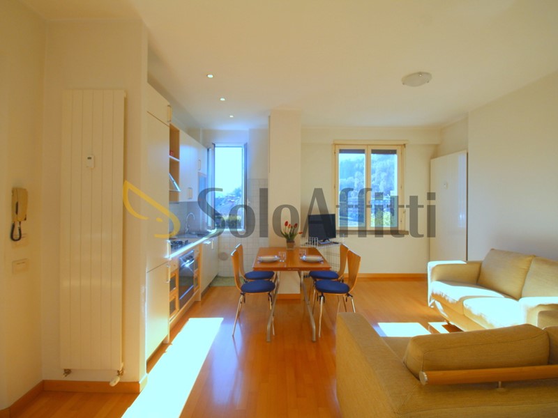 Bilocale in Affitto a Lecco, 750€, 70 m², arredato