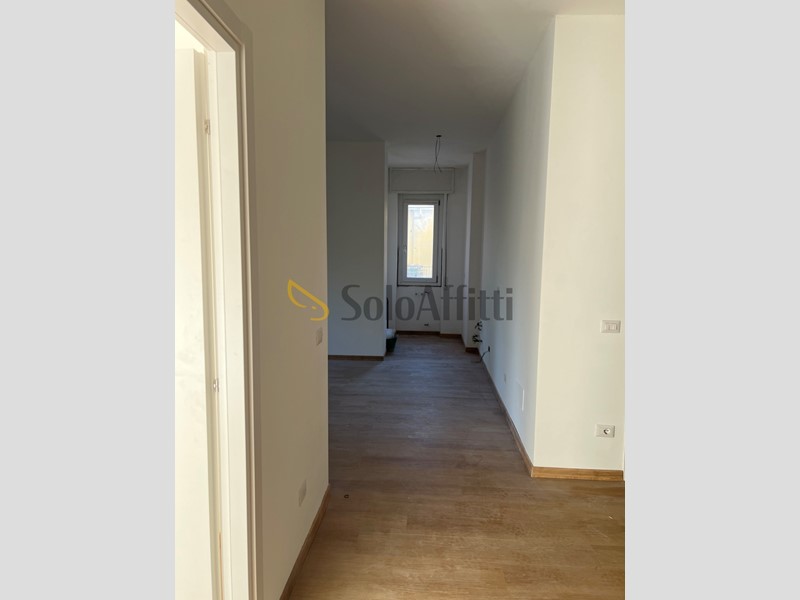 Bilocale in Affitto a Saronno, 750€, 55 m², con Box