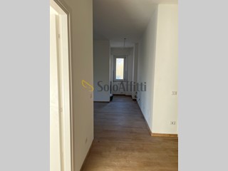 Bilocale in Affitto a Saronno, 750€, 55 m², con Box