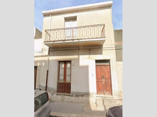 Casa Indipendente in Vendita a Vittoria, zona Via F.lli Bandiera 257, 75'000€, 200 m²