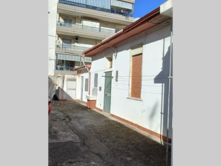 Bilocale in Vendita a Messina, 20'000€, 55 m²