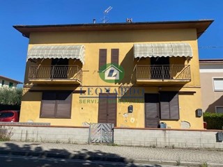 Trilocale in Vendita a Massa e Cozzile, zona Traversagna, 75'000€, 60 m²