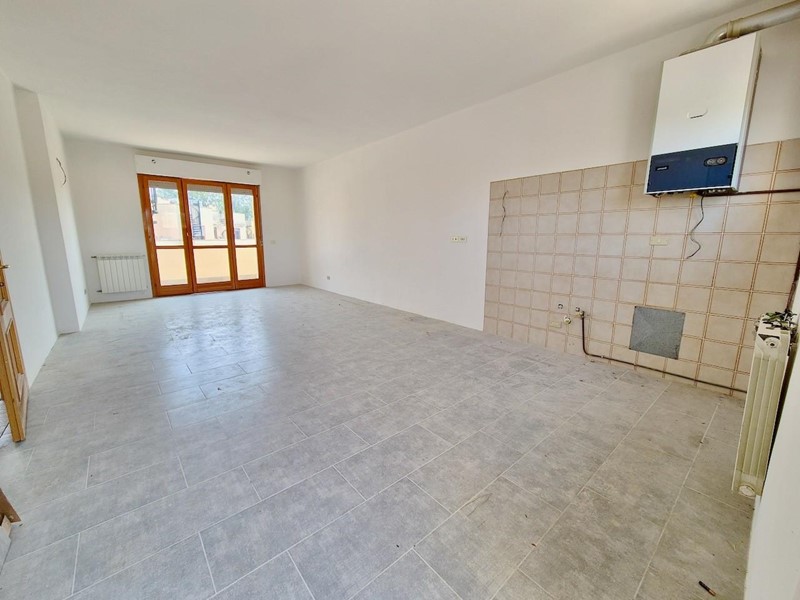 Trilocale in Vendita a Pisa, zona Marina di Pisa, 310'000€, 86 m²