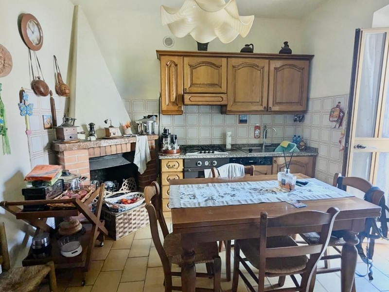 Casa Indipendente in Vendita a San Giuliano Terme, zona Colignola, 220'000€, 150 m²