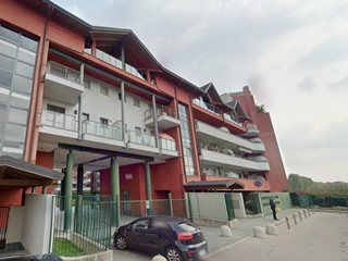 Trilocale in Vendita a Legnano, 137'250€, 108 m², con Box