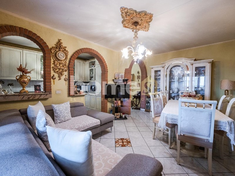 Appartamento in Vendita a Reggio Emilia, zona Pieve Modolena, 145'000€, 88 m², con Box