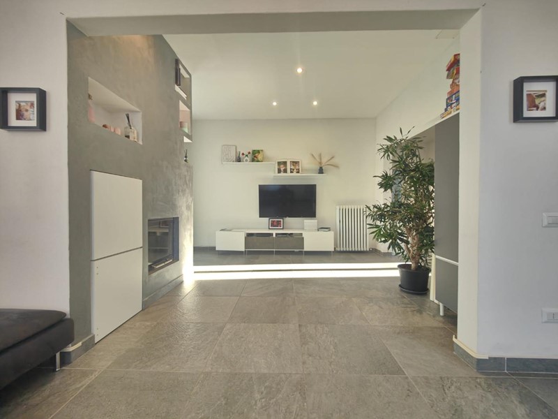 Appartamento in Vendita a Fucecchio, 300'000€, 170 m², con Box