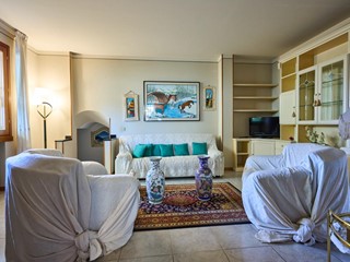 Appartamento in Vendita a Empoli, 400'000€, 110 m², con Box