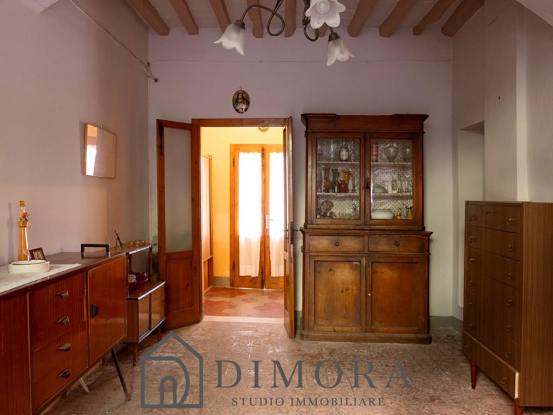 Casa Indipendente in Vendita a San Miniato, 250'000€, 250 m²