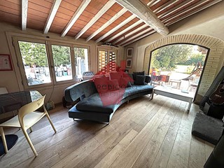 Casale in Vendita a Vinci, zona Sant'Ansano, 345'000€, 140 m²