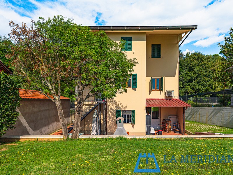 Casa Indipendente in Vendita a Lamporecchio, 298'000€, 170 m², arredato