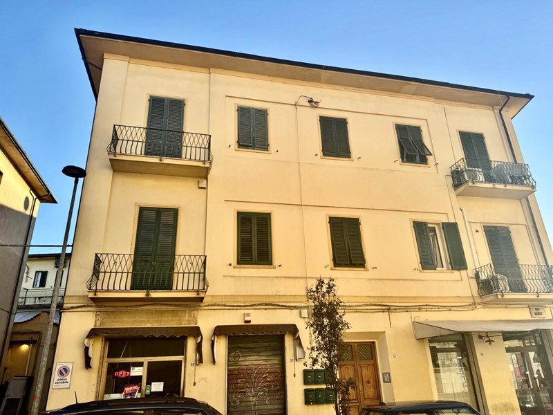 Quadrilocale in Vendita a Pontedera, 99'000€, 78 m², arredato
