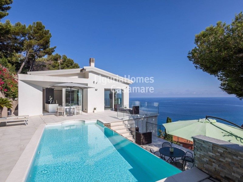 Villa in Vendita a Andora, 3'700'000€, 288 m²