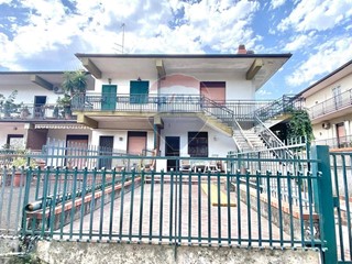 Casa Semi Indipendente in Vendita a Trecastagni, 75'000€, 75 m²