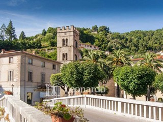 Casa Indipendente in Vendita a Seravezza, 360'000&euro;, 140 m²