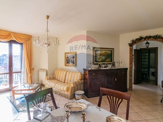 Quadrilocale in Vendita a Pedara, 129'000€, 94 m²