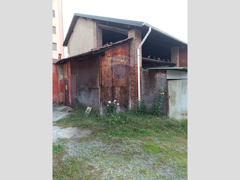 Rustico in Vendita a Pregnana Milanese, 53'000€, 71 m²