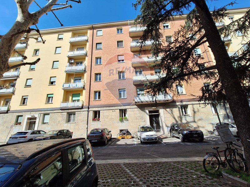 Trilocale in Vendita a Bologna, 380'000€, 89 m²