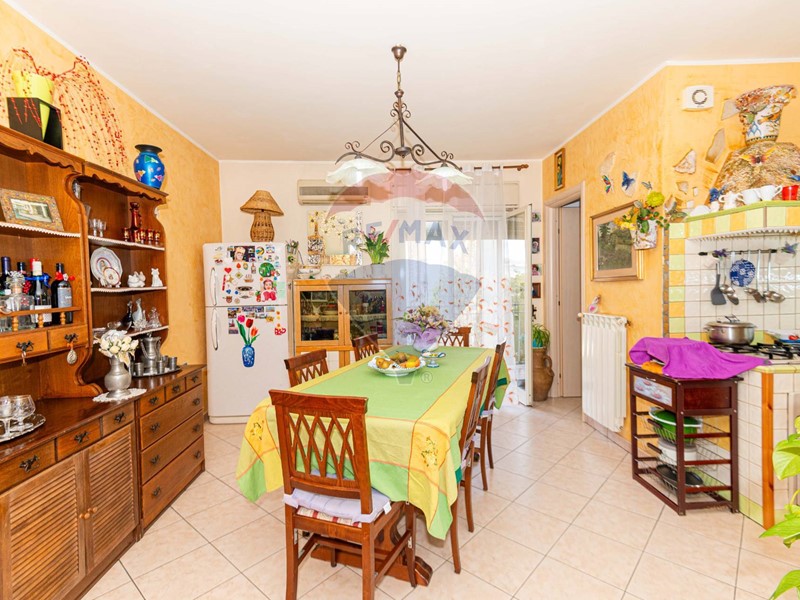 Trilocale in Vendita a Caltagirone, 95'000€, 122 m²