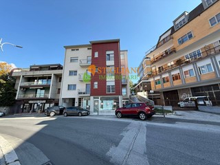 Immobile commerciale in Affitto a Campobasso, 700€, 80 m²