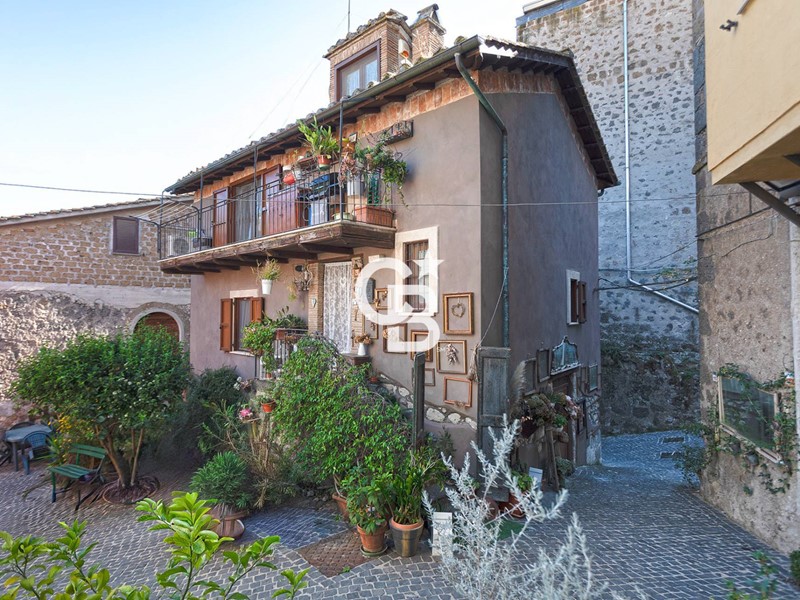Casa Indipendente in Vendita a Carbognano, 119'000€, 130 m²