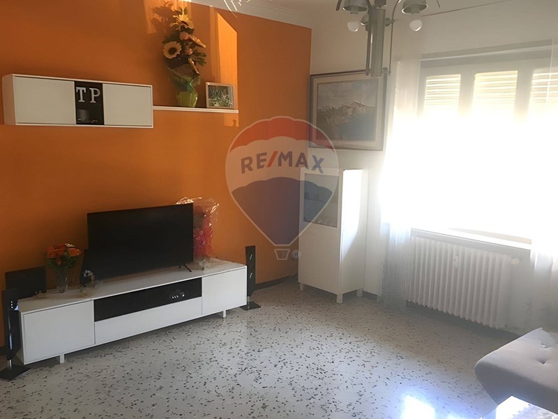Trilocale in Affitto a Chivasso, 500€, 88 m²