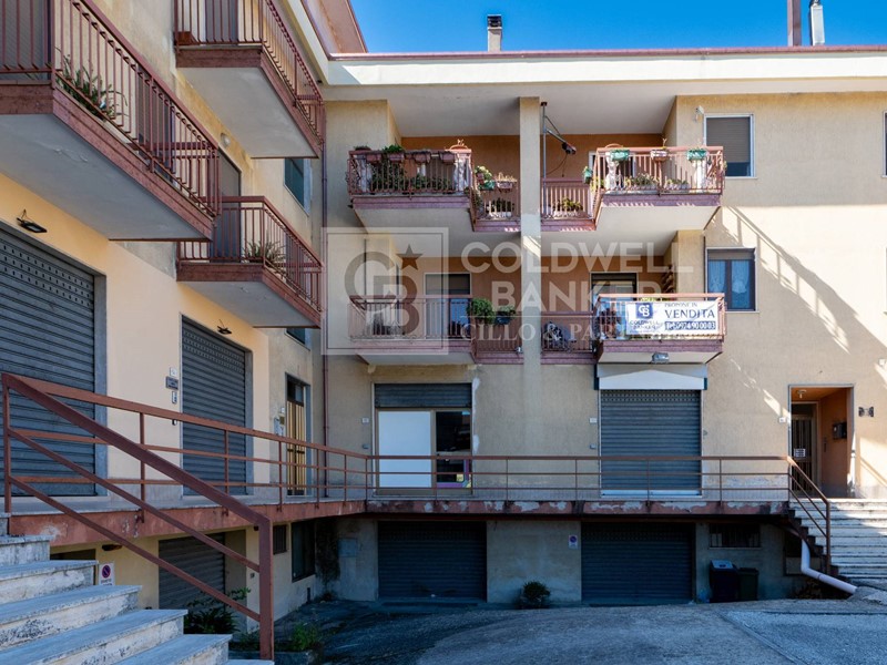 Quadrilocale in Vendita a Castelnuovo Cilento, 125'000&euro;, 120 m²