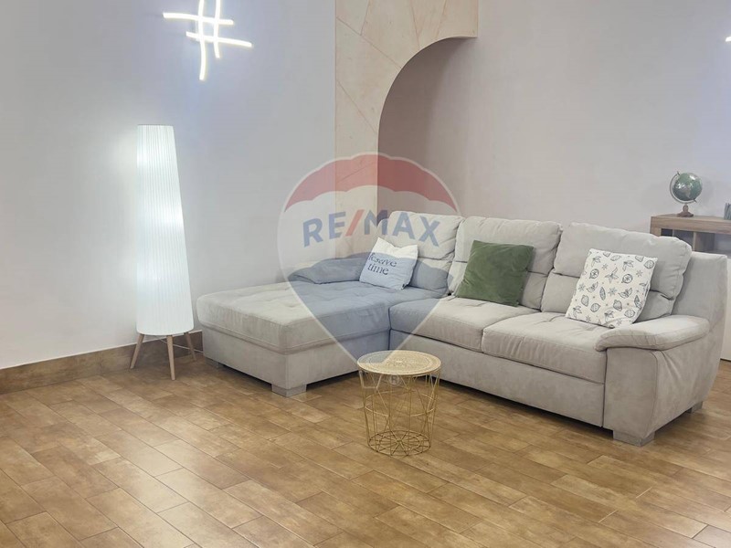 Trilocale in Vendita a Catania, 150'000&euro;, 100 m²
