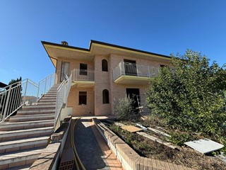 Trilocale in Vendita a Fermo, 185'000€, 90 m²