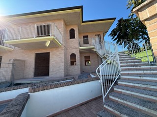 Trilocale in Vendita a Fermo, 185'000&euro;, 90 m²