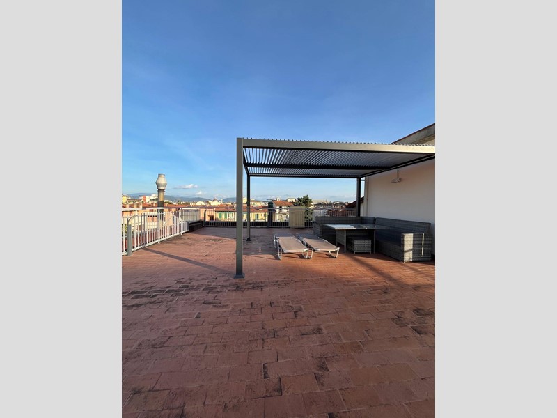 Appartamento in Affitto a Firenze, 1'250€, 70 m²