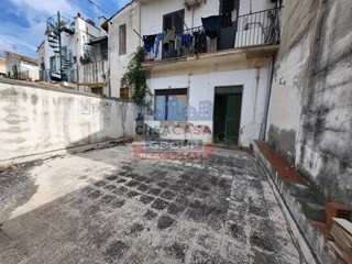 Appartamento in Vendita a Gaggi, 36'500€, 101 m²