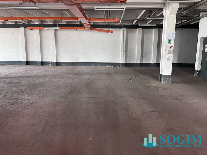 Capannone in Affitto a Gaggiano, 3'500€, 1540 m²