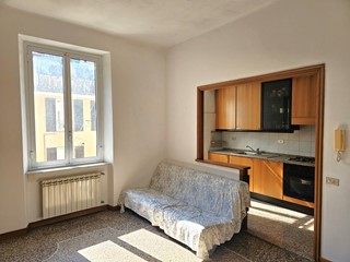 Appartamento in Vendita a Genova, 110'000€, 98 m²