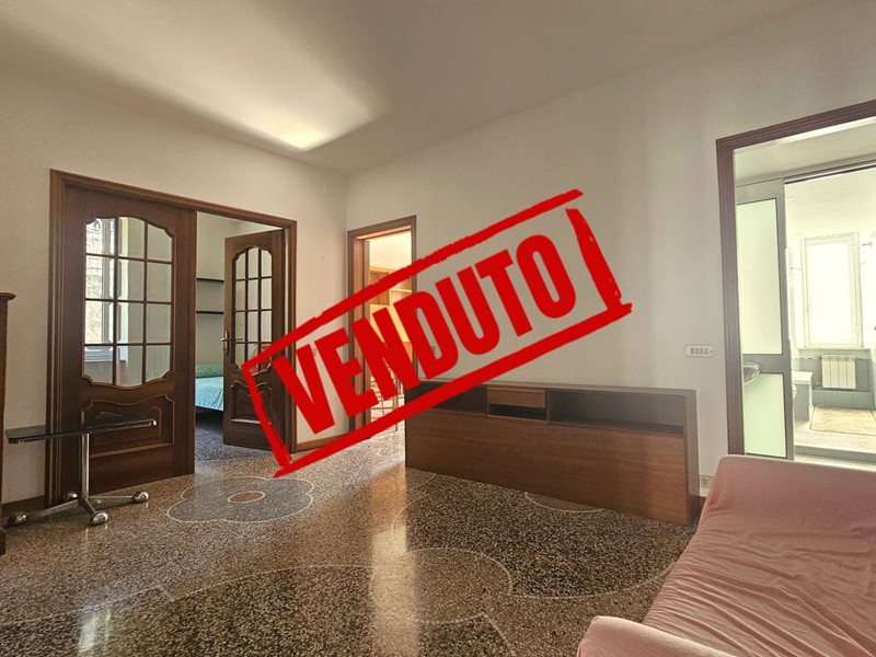 Appartamento in Vendita a Genova, 103'000&euro;, 98 m²