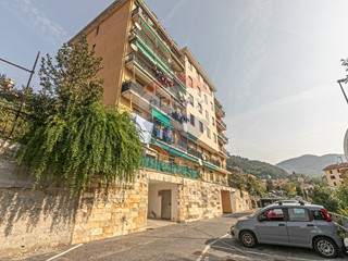 Appartamento in Vendita a Genova, 85'000€, 90 m²