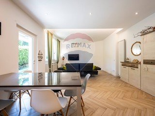 Bilocale in Vendita a Lozza, 195'000€, 92 m²