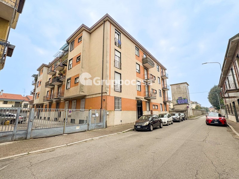Bilocale in Vendita a Magenta, 120'000€, 70 m²