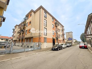 Bilocale in Vendita a Magenta, 120'000€, 70 m²