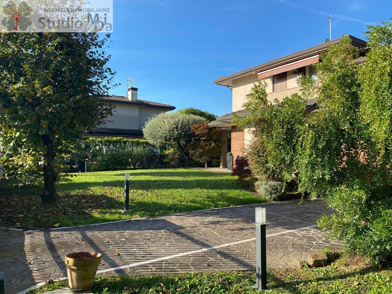Villa in Vendita a Mogliano Veneto, 548'000€, 238 m²