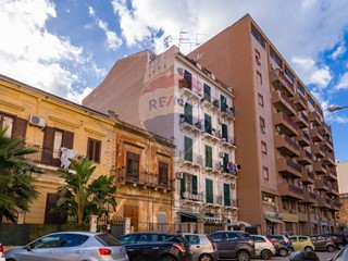 Trilocale in Vendita a Palermo, 55'000€, 89 m²